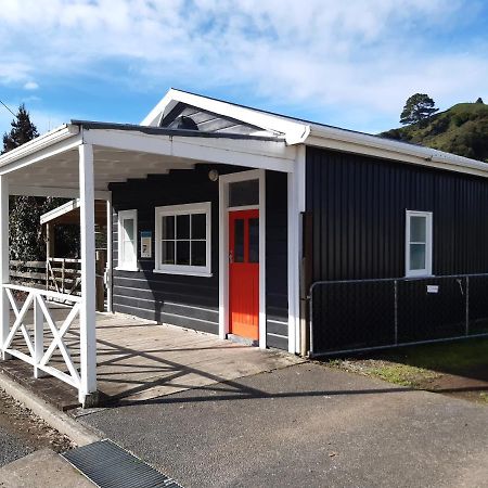 Whanga Butcher Shop Whangamomona ภายนอก รูปภาพ