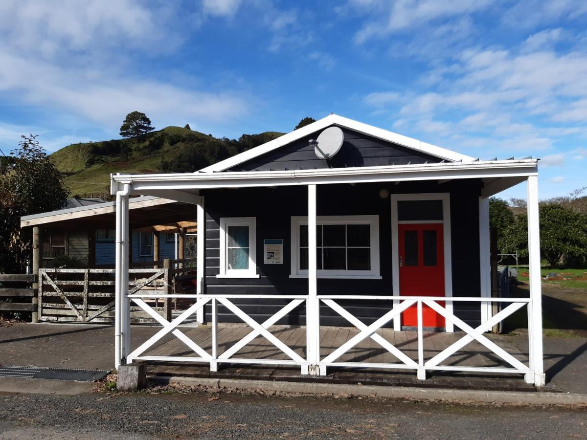 Whanga Butcher Shop Whangamomona ภายนอก รูปภาพ