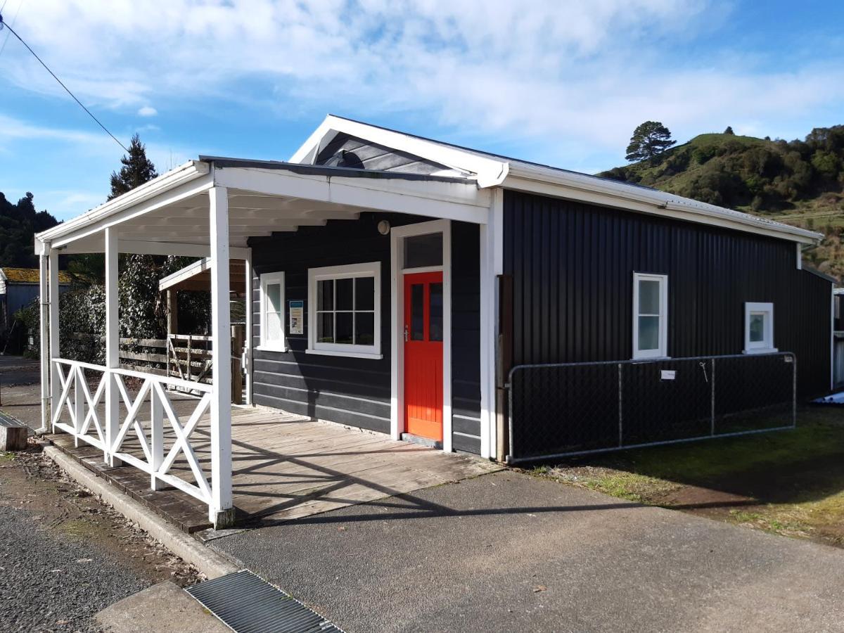 Whanga Butcher Shop Whangamomona ภายนอก รูปภาพ
